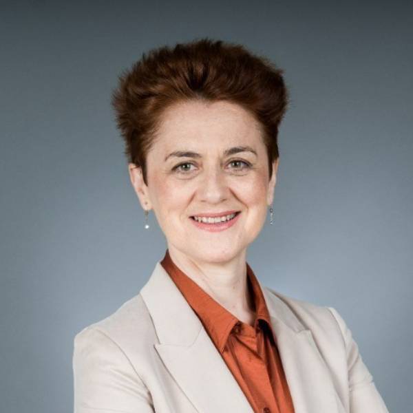 Begoña Peña-Lang